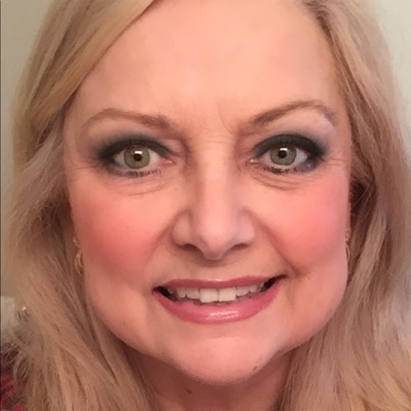 Meet your Posher, Ruth - Picture 1 of 1